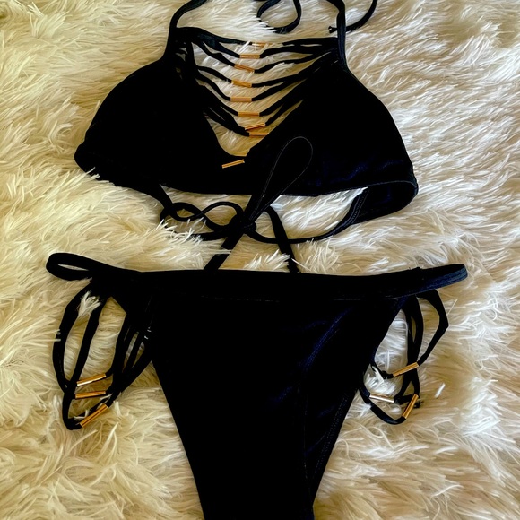 RARE Victoria’s Secret Draped Bikini Set 2015 - Picture 1 of 4